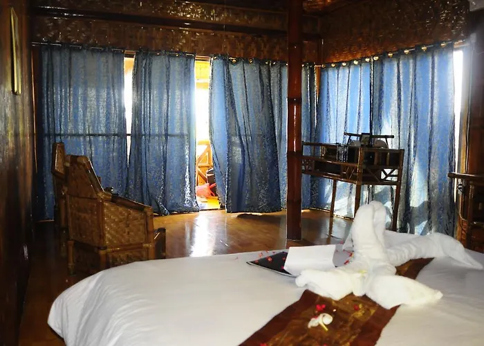 Resort The Coral Blue Oriental And